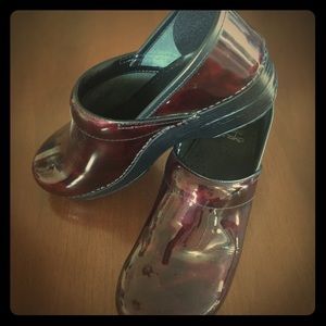 Cherry Marble Danskos